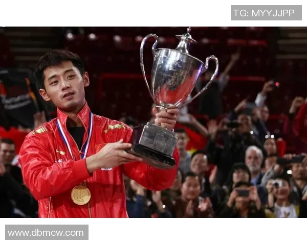 足球明星张继科高清照片欣赏展现其运动魅力与个人风采