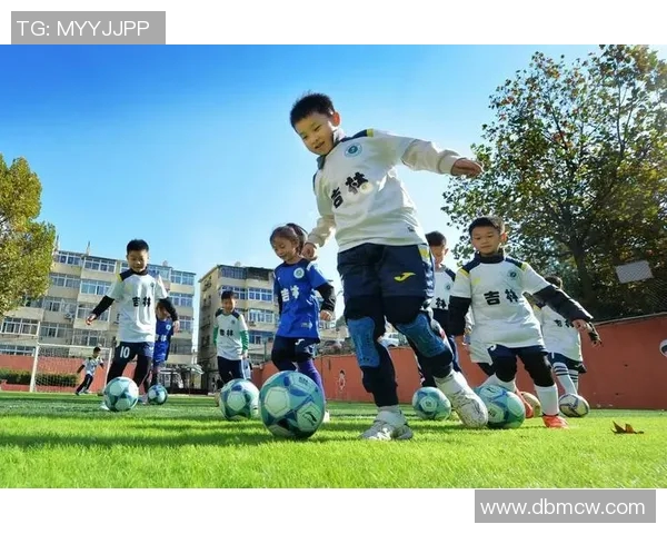 当今足球明星盘点：谁是绿茵场上的闪耀之星