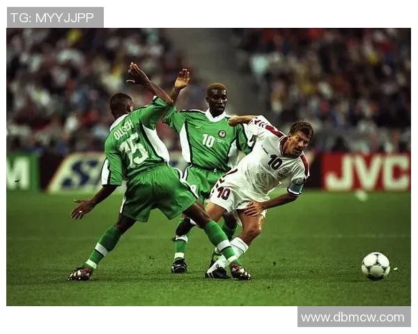 罗马尼亚足球传奇人物的崛起与辉煌历程探秘