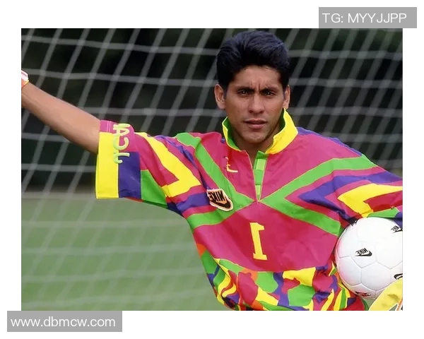 足球传奇依然在场上拼搏没有退役的著名足球明星们的奋斗故事