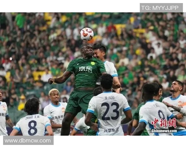 华夏幸福迎战北京人和争夺中超联赛关键三分的激烈对决