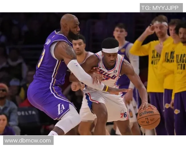 湖人对阵76人精彩比赛录像回顾与分析全场亮点不容错过